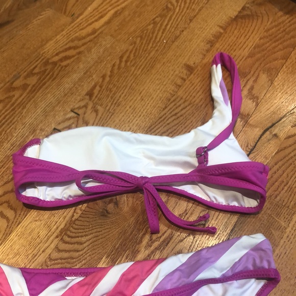 Becca pink and white one shoulder bikini sz small - Picture 3 of 3